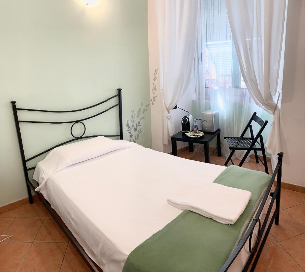 Affittacamere Virginia'S Rooms Genova Eksteriør bilde
