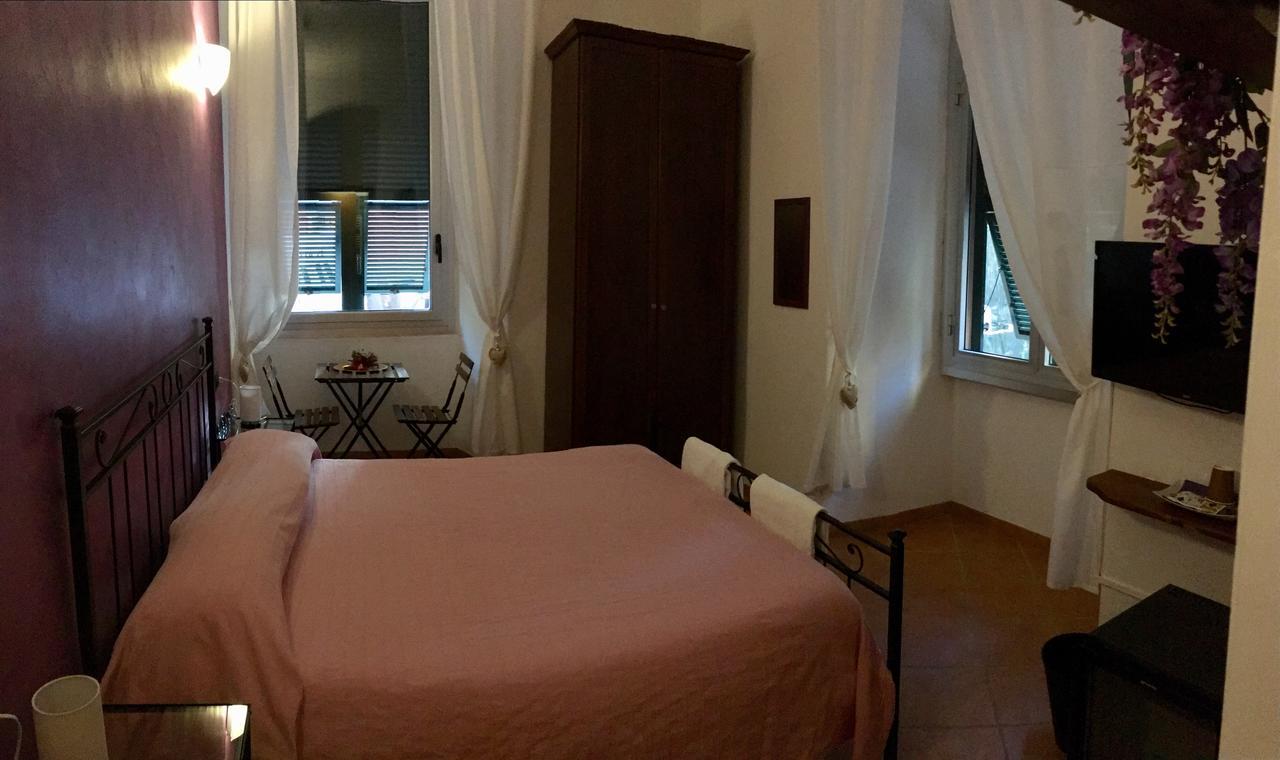 Affittacamere Virginia'S Rooms Genova Eksteriør bilde